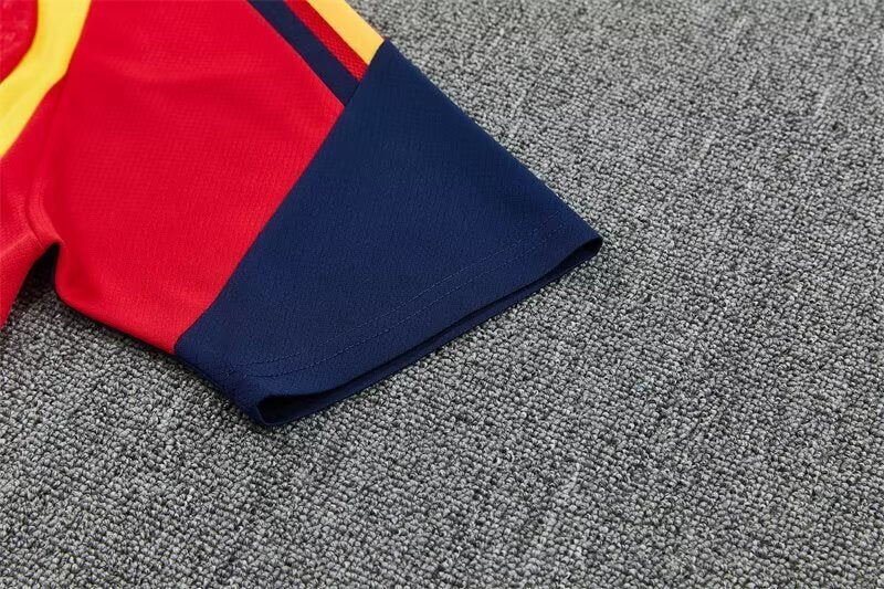 Short sleeved training clothes