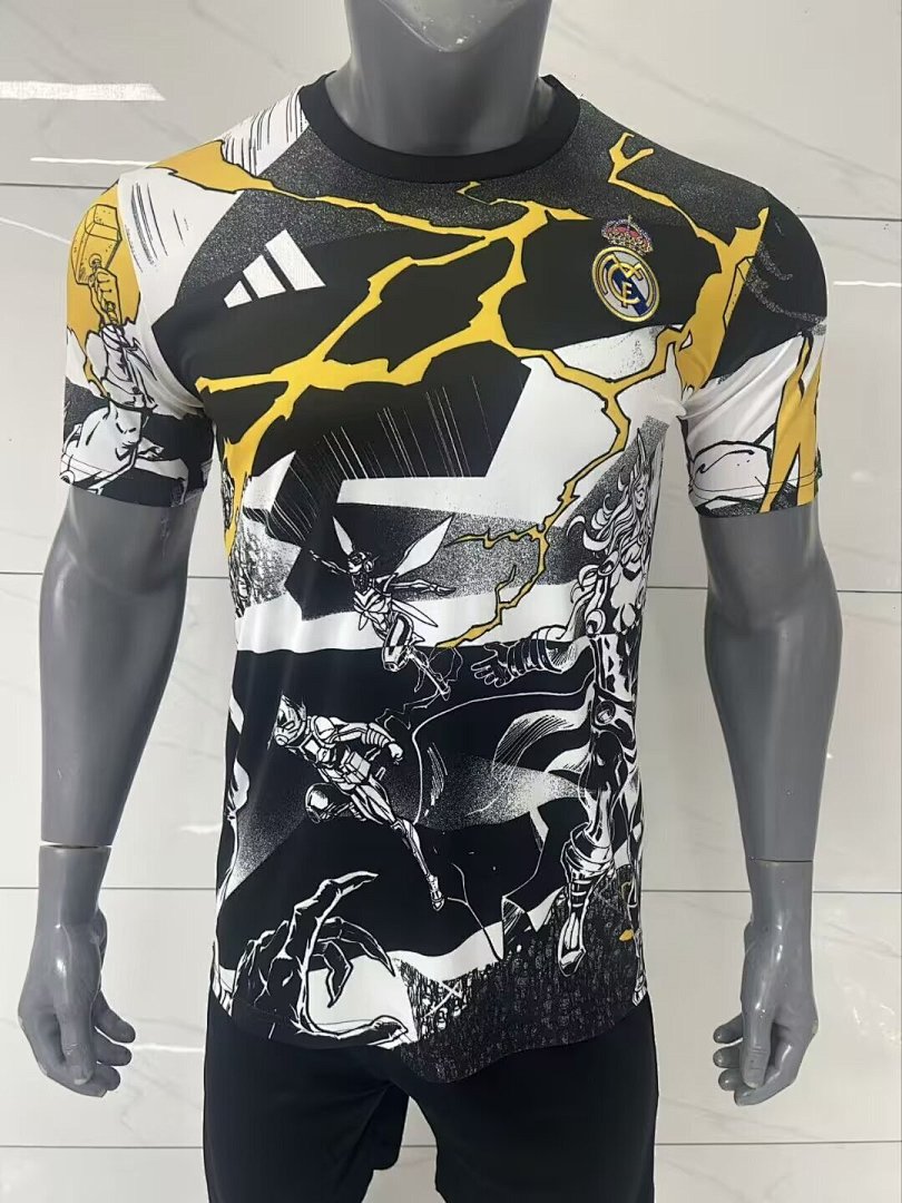 /26 Real Madrid x Marvel Black and White Special Edition S-XXL4