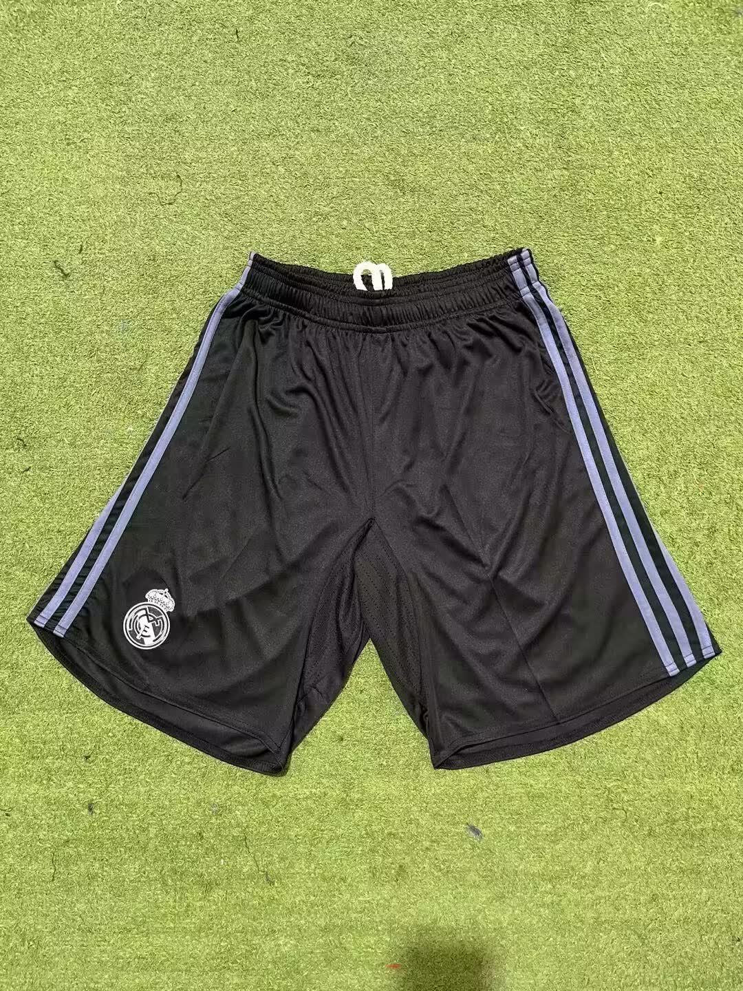 Retro shorts: 16/17 Real Madrid Second away