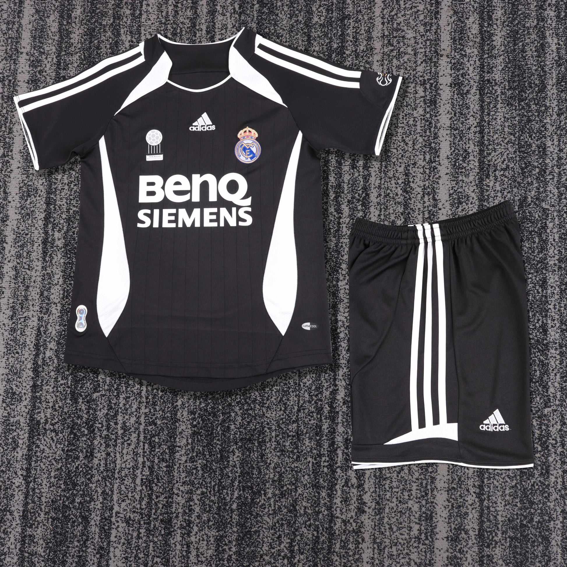 Retro Kids 06/07 Real Madrid away size:16-28