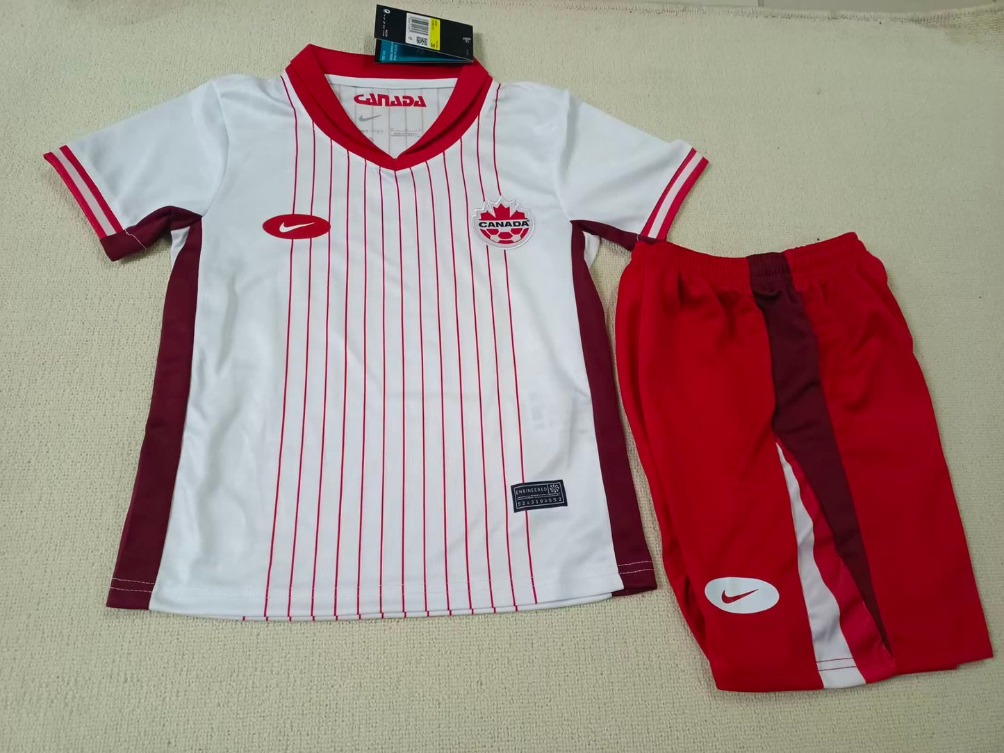 24/25 Kids Canada away Size: 16-28