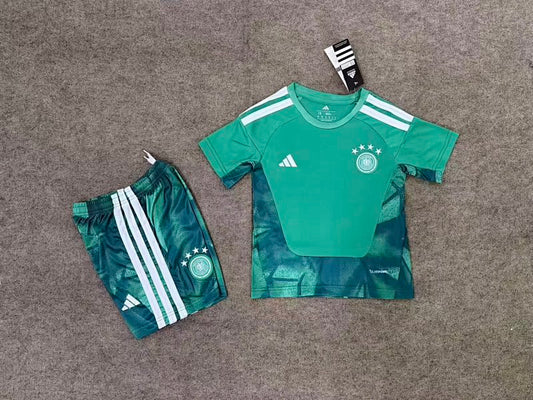 /27 Kids Germany Green Goalkeeper &amp;Size 16-282