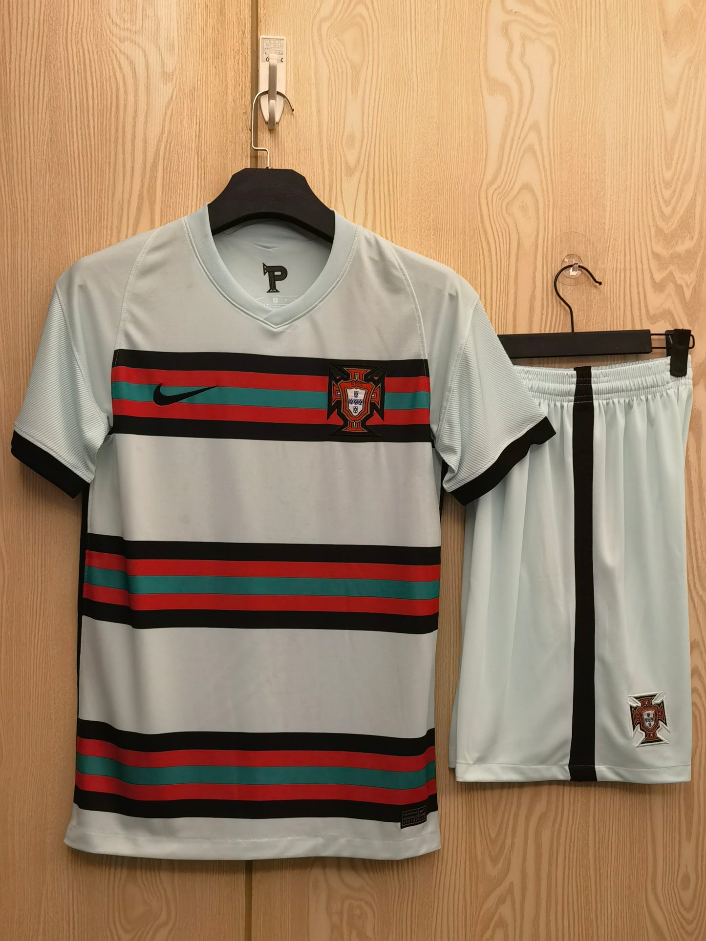 2020 Portugal away