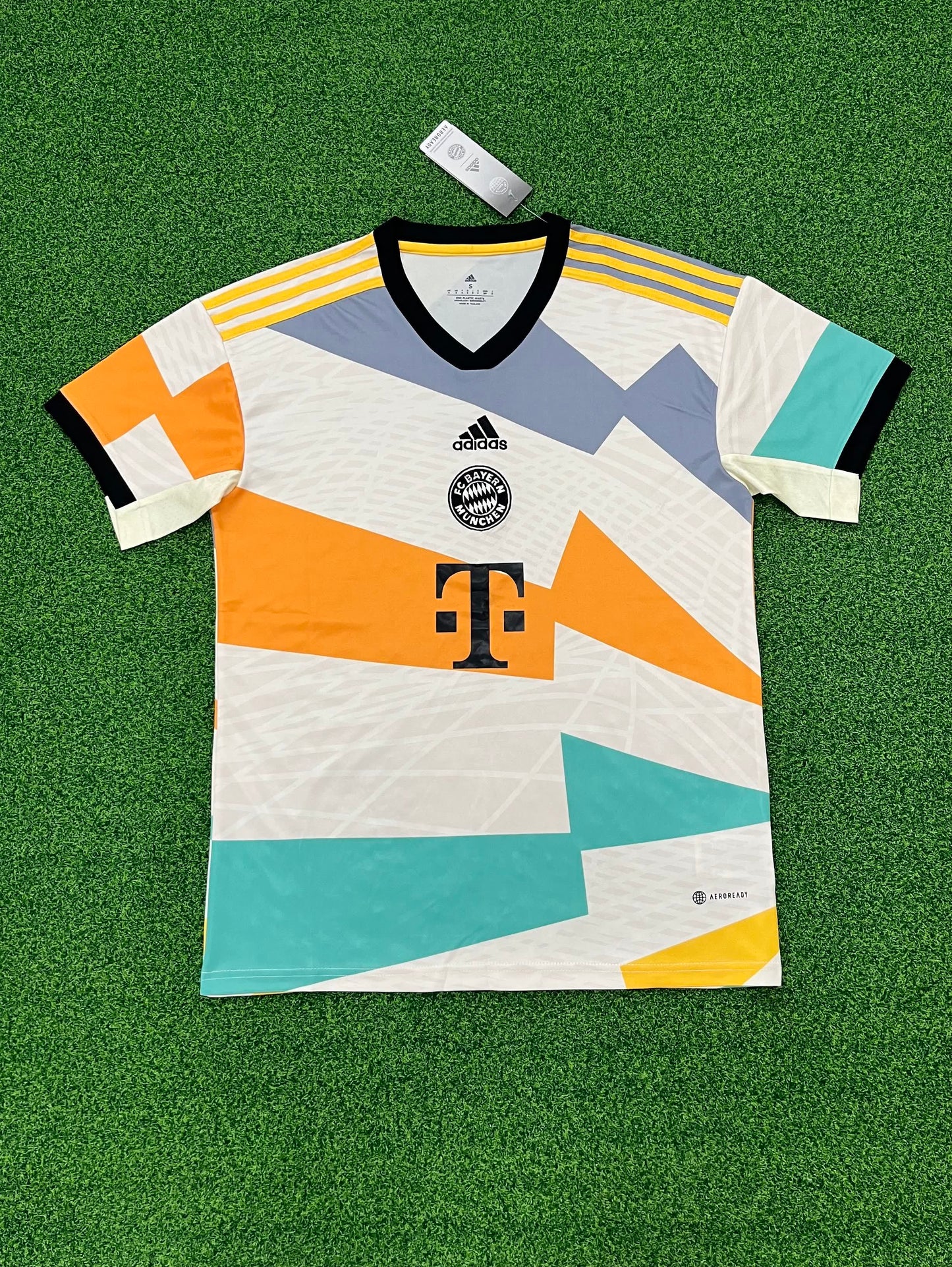 22/23 Bayern 50th Anniversary Edition