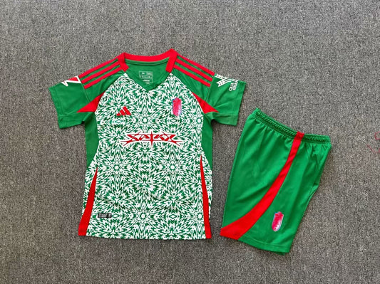 24/25 Kids Granada Second away Size: 16-28
