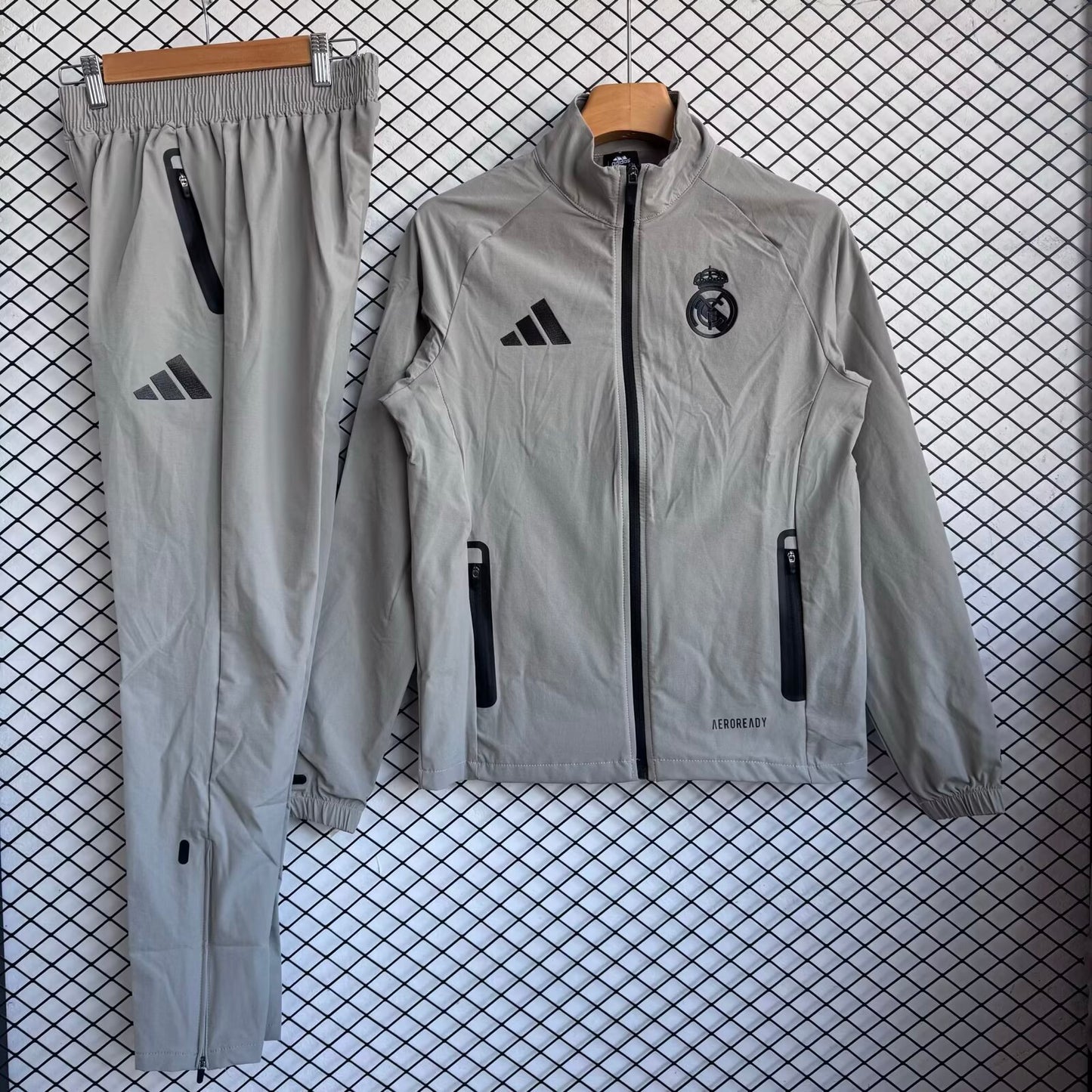 2025/26 Real Madrid Grey Windbreaker Set S-XXL