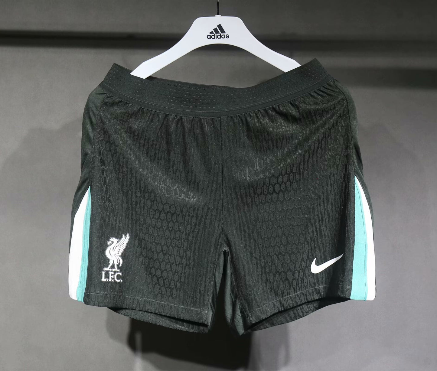 24/25 LVP away player edition shorts S-XXL