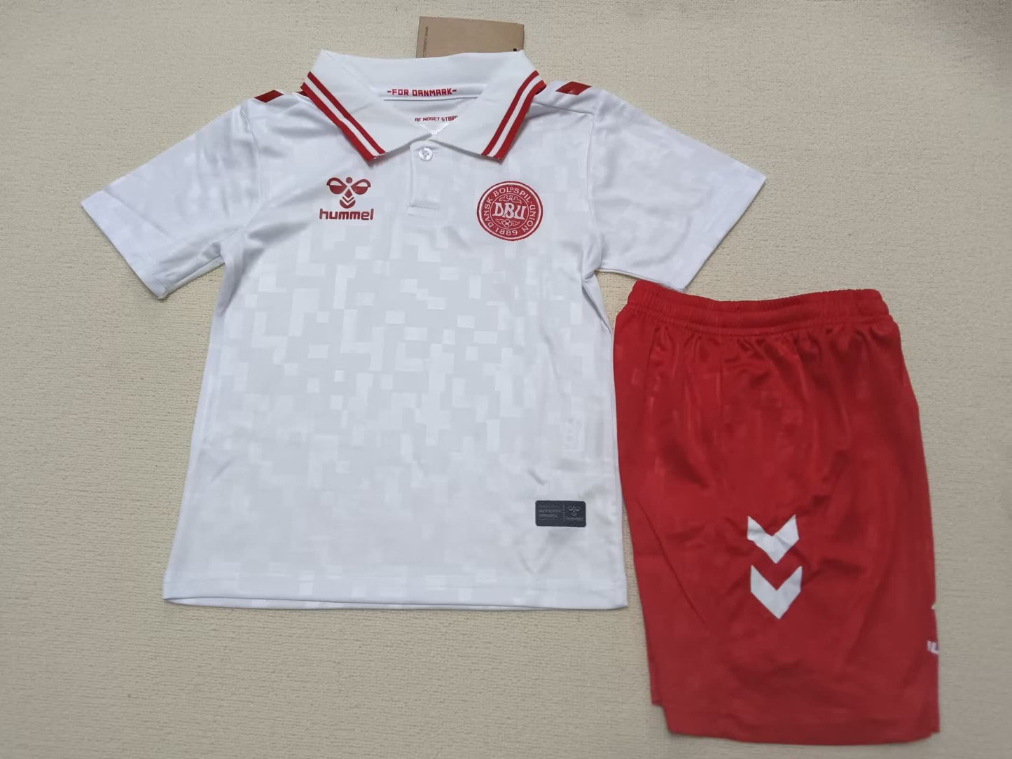 24/25 Kids Denmark away Size: 16-28