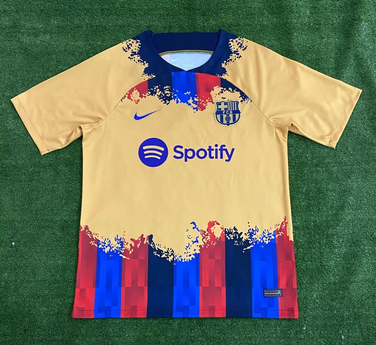 23/24 Barcelona beige training suit