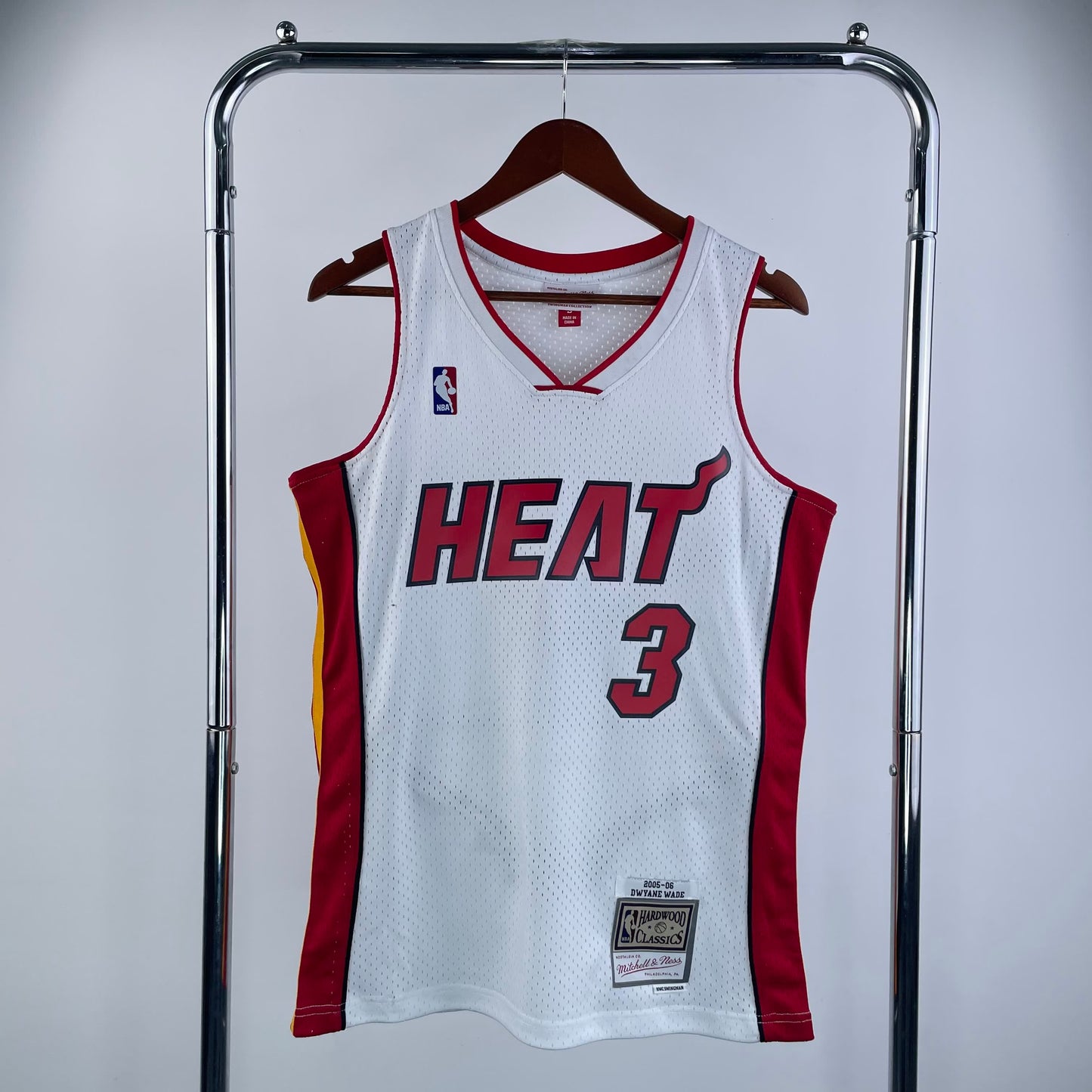 MN Heat Pressed Vintage Jersey: SW Heat 05/06 Season White 3 # Wade