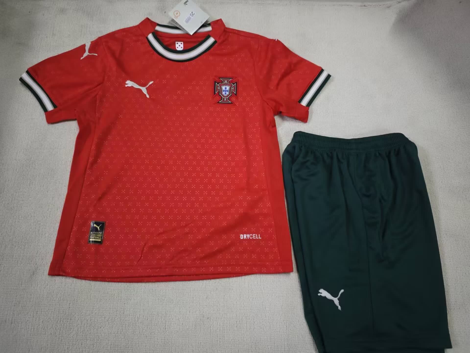 25/26 Kids Portugal Home Size: 16-28