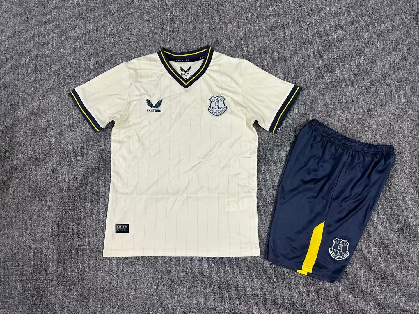 24/25 Kids Everton Second away Size: 16-28
