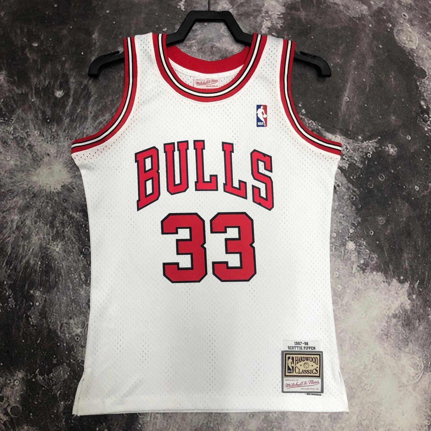 MN hot-pressed vintage jersey: SW Bulls' 98 season white No. 33 Pippen