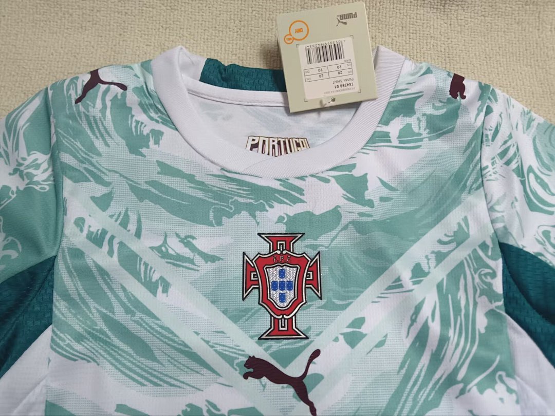 /27 Kids Portugal Away &amp; Size 16-285