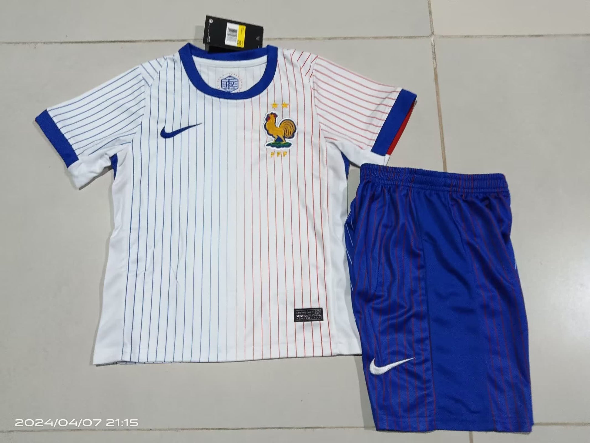 24/25 Kids France away size: 16-28