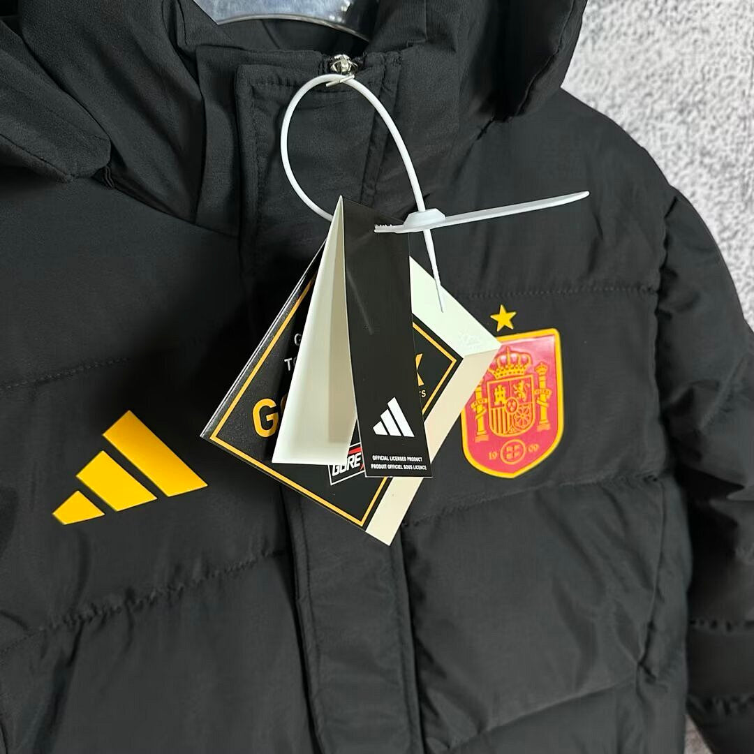 Spanish Long Coat and Padded Jacket9