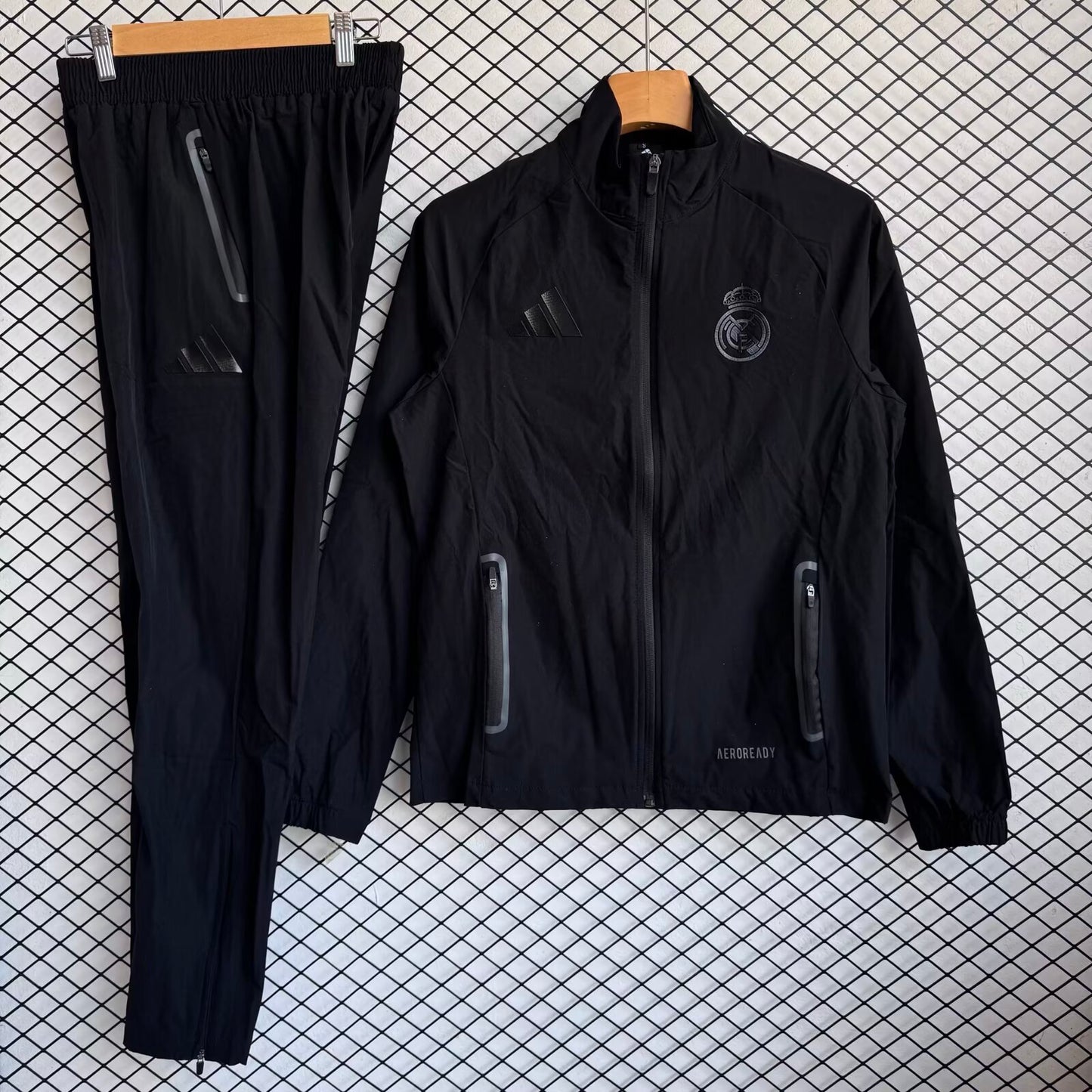 2025/26 Real Madrid Black Windbreaker Set S-XXL