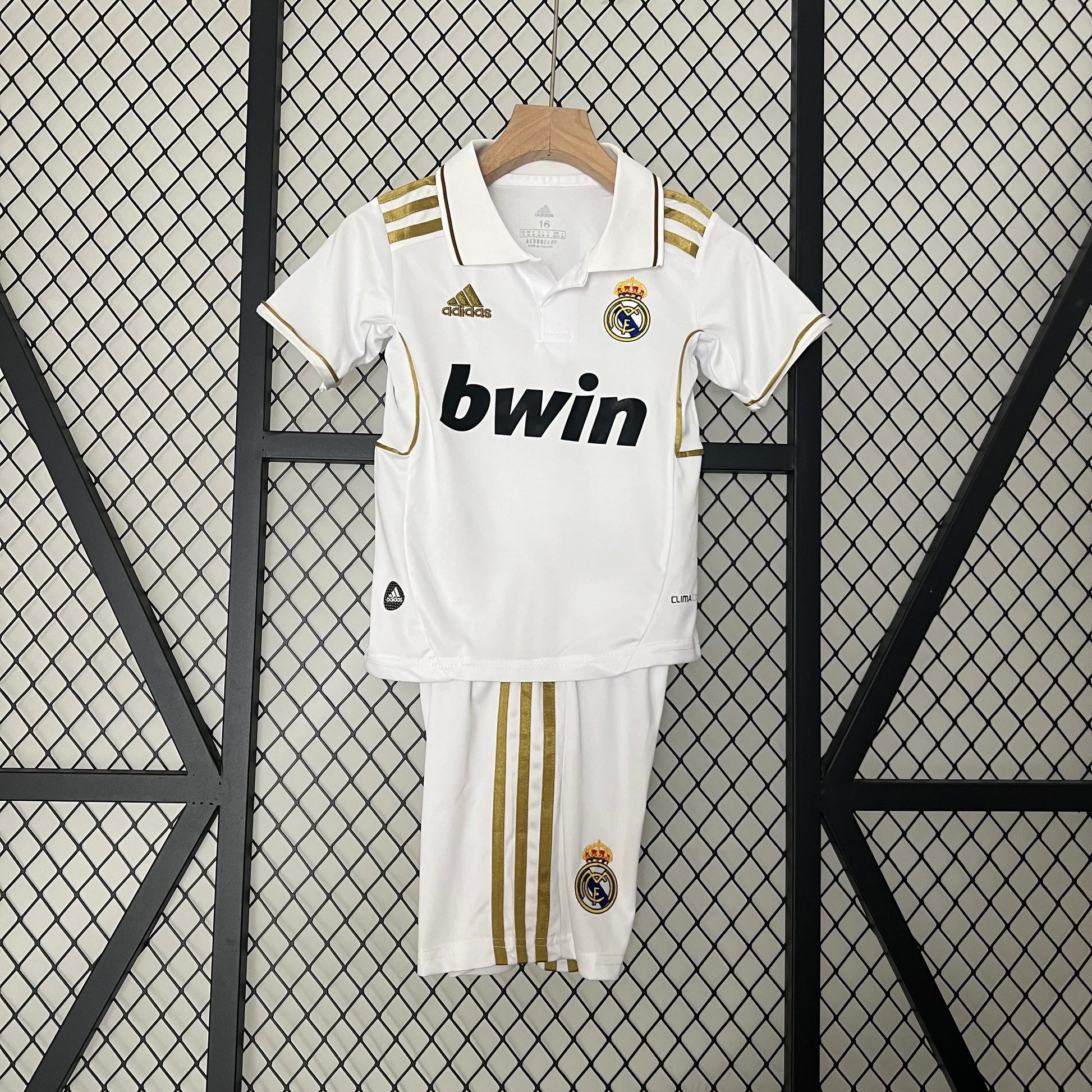 Kids # 11/12 Retro Real Madrid Home