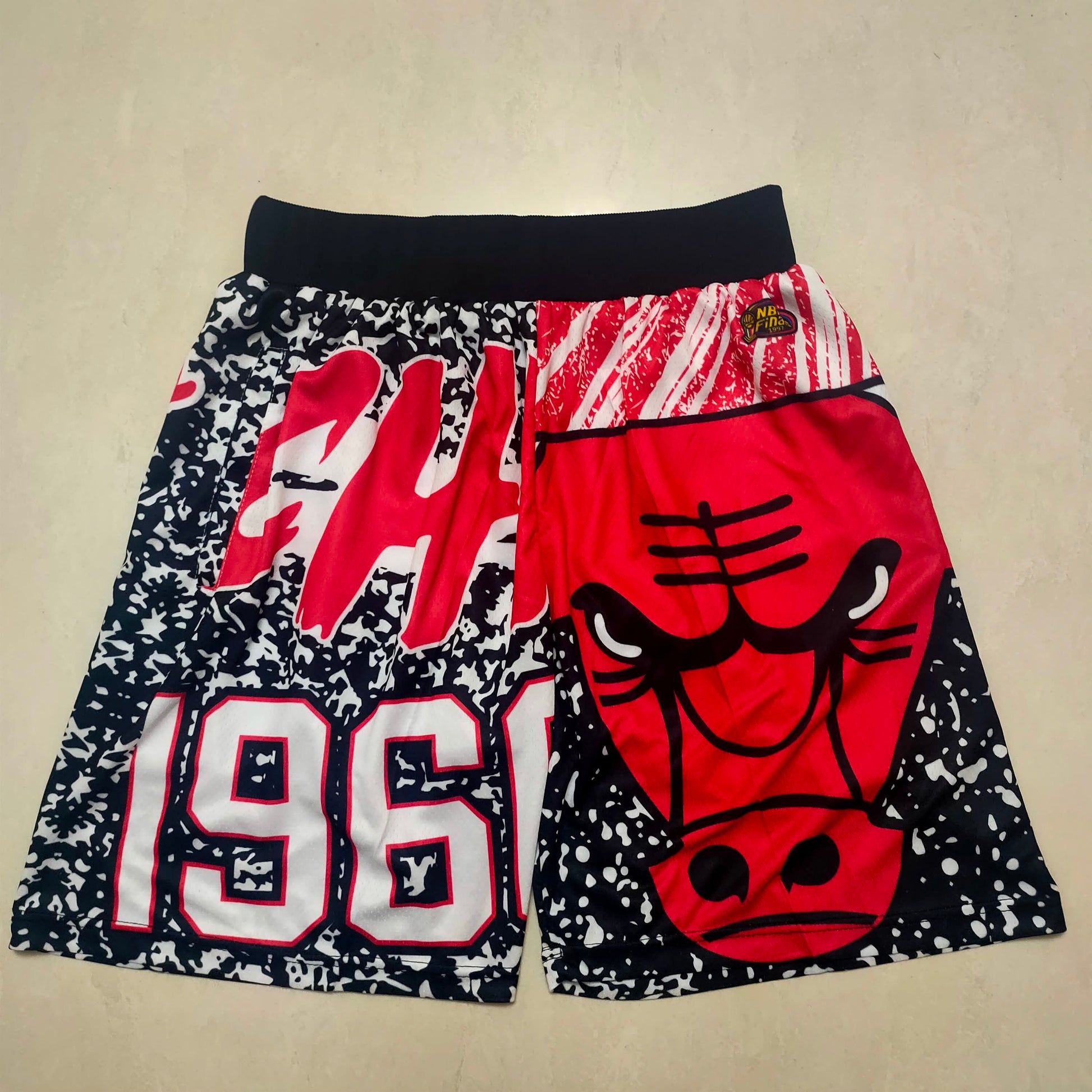 Bulls MitchellNessMN Team Logo Sports Shorts