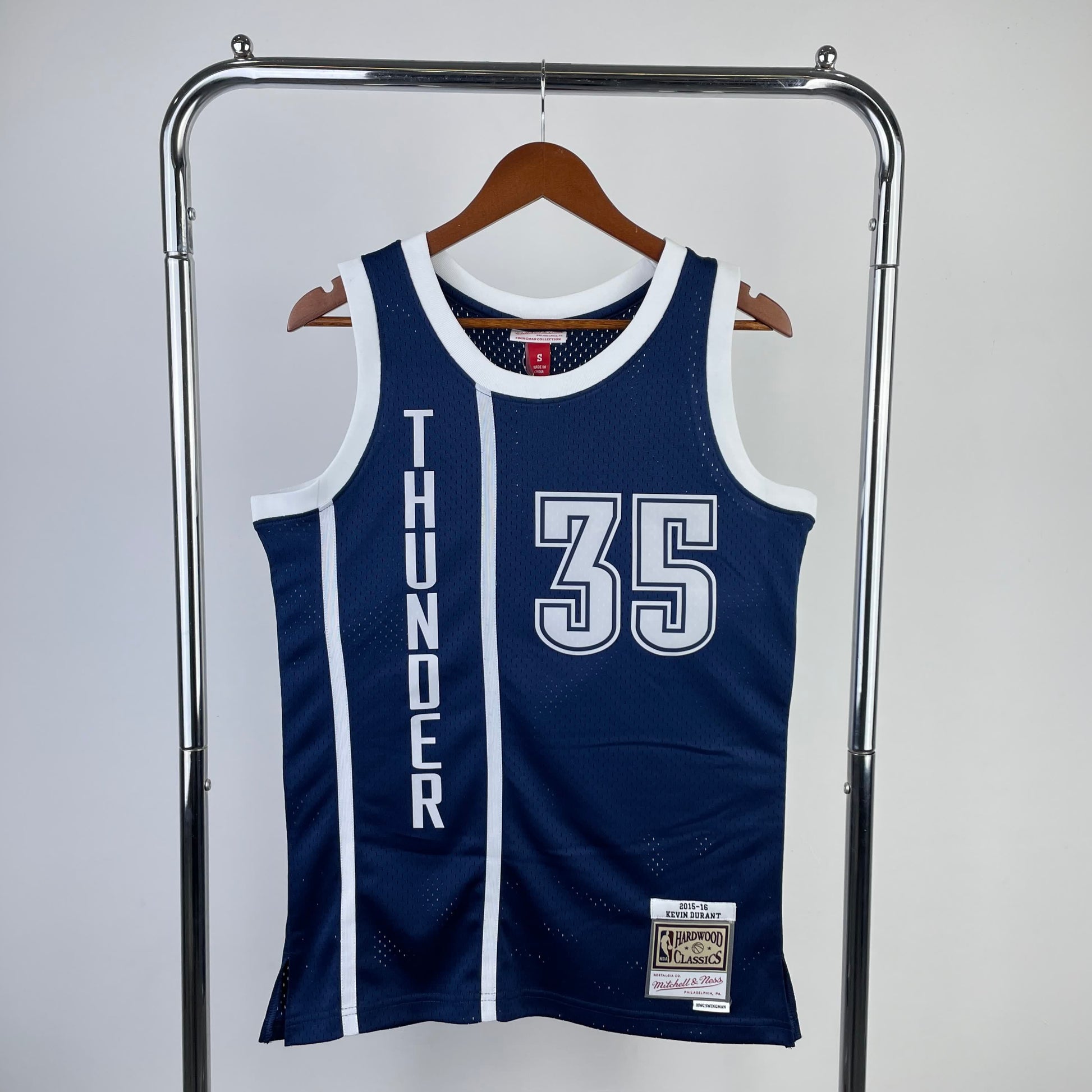 MN Heat Pressed Vintage Jersey: SW Thunder 2015/16 Navy Blue 35 # Durant