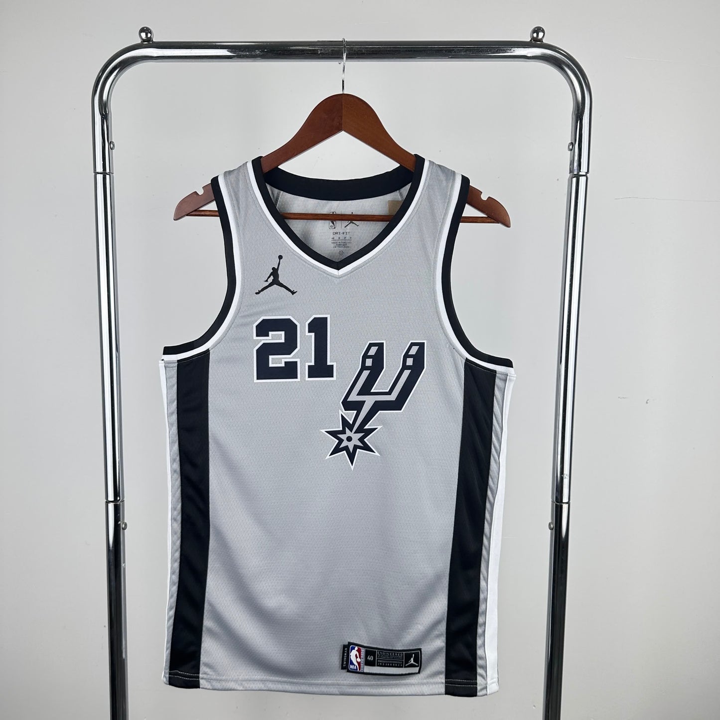 21 Season Spurs Grey Flyers Limited Edition # 21 Duncan