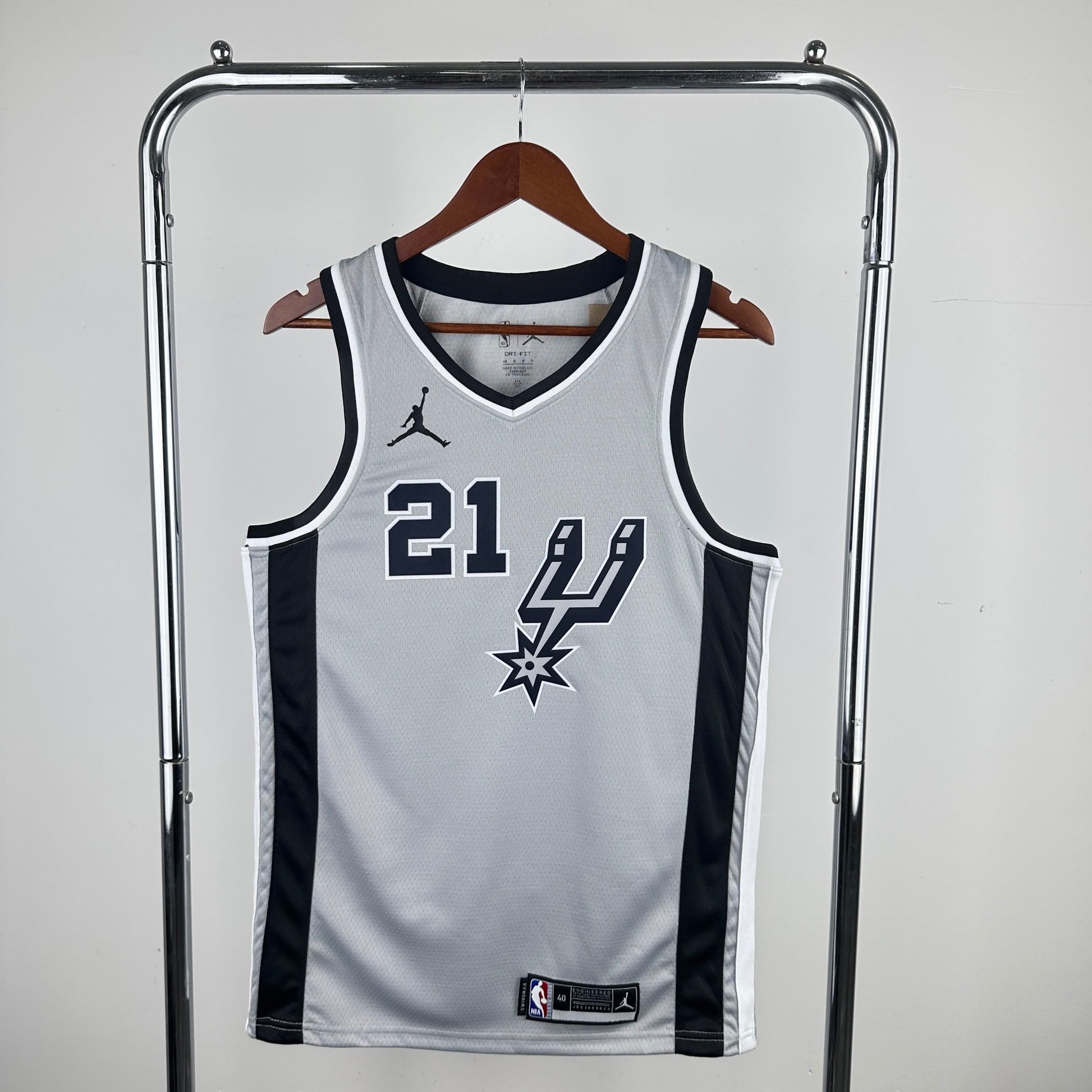 21 Season Spurs Grey Flyers Limited Edition # 21 Duncan