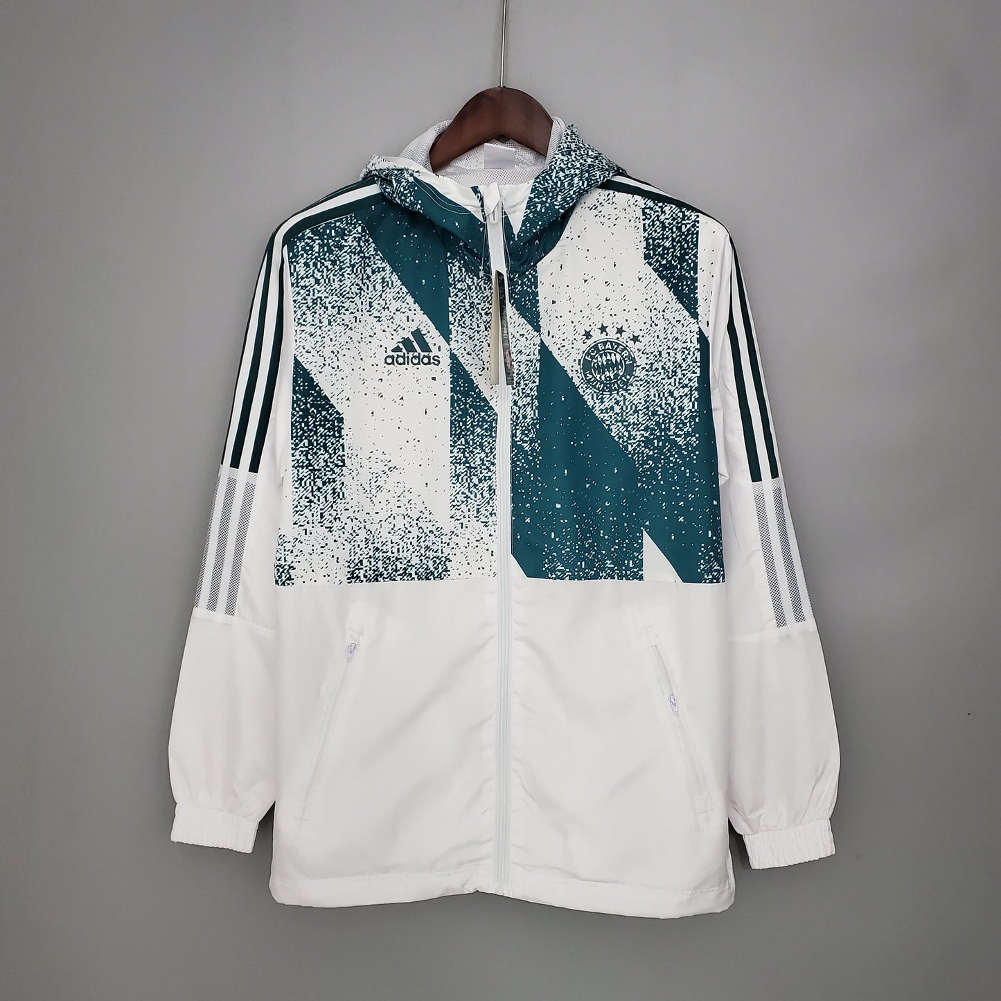 21/22 Windbreaker Bayern White S-XXL
