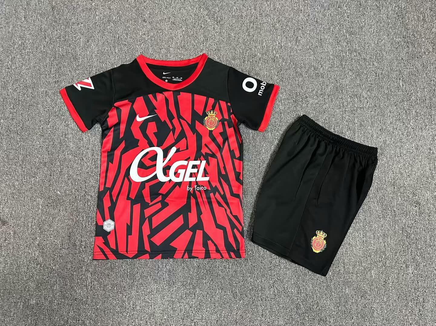 24/25 Kids Mallorca Home Size: 16-28