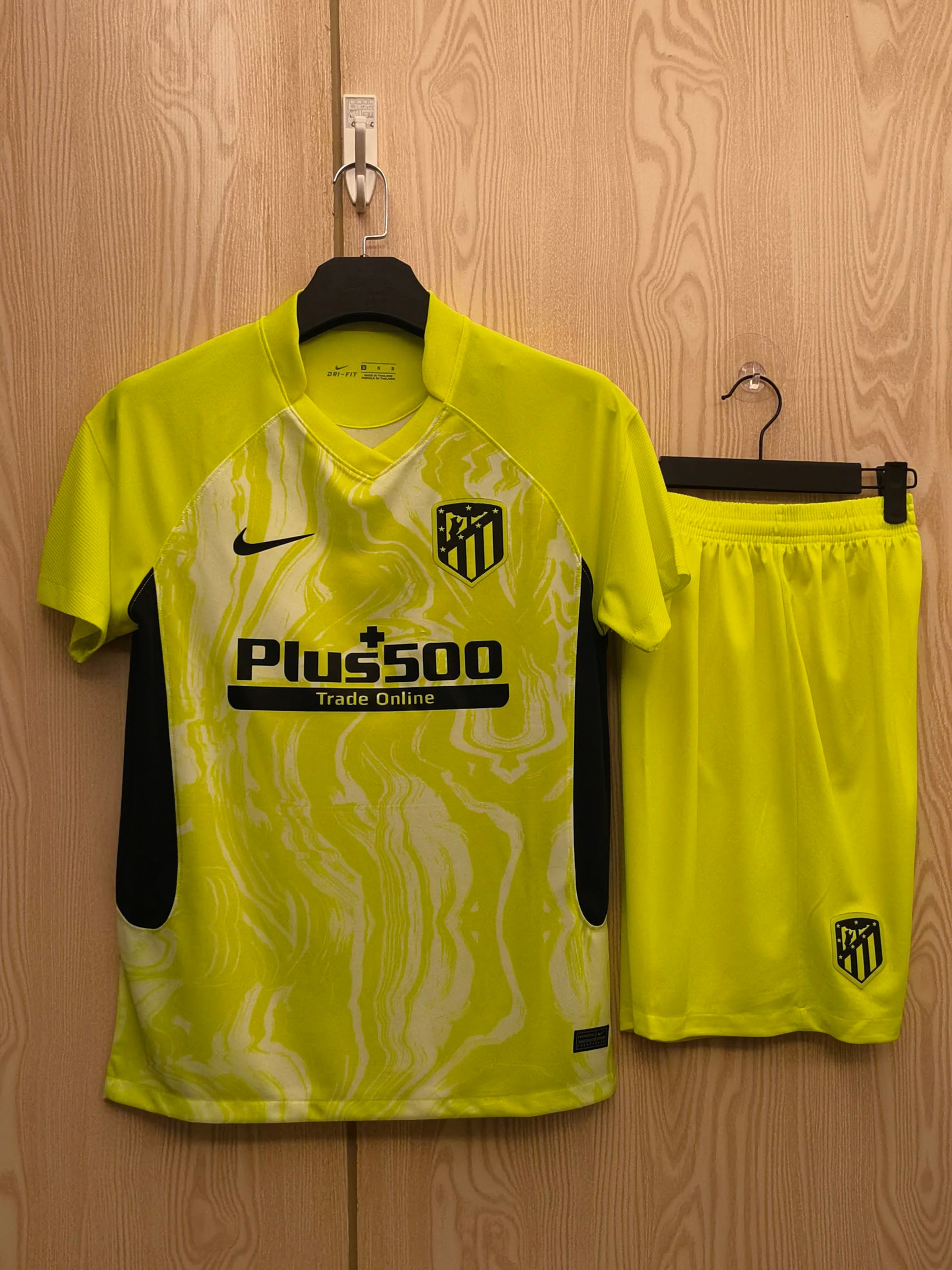 20/21 Atletico Madrid Second away