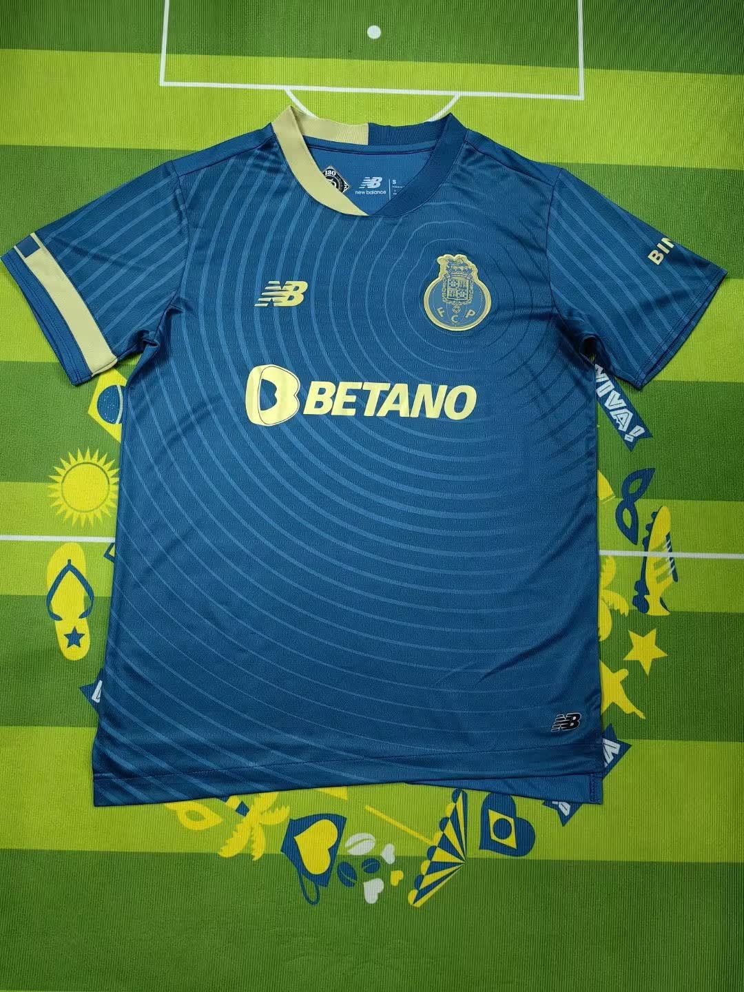 23/24 Porto Second away
