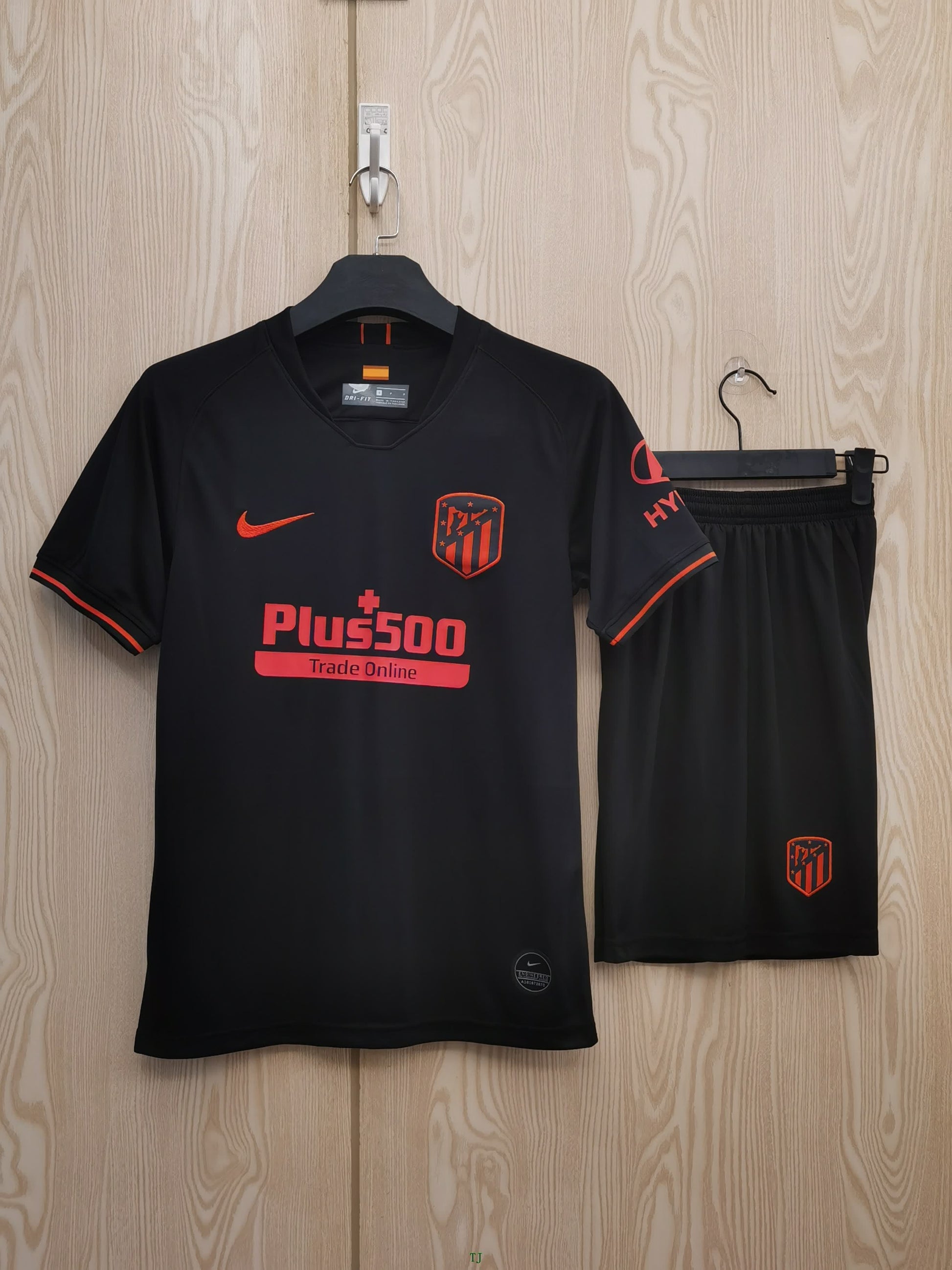 19/20 Atletico Madrid away