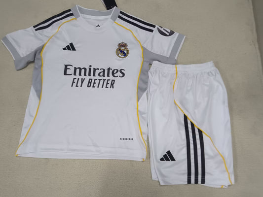 25/26 Kids Real Madrid home size: 16-28
