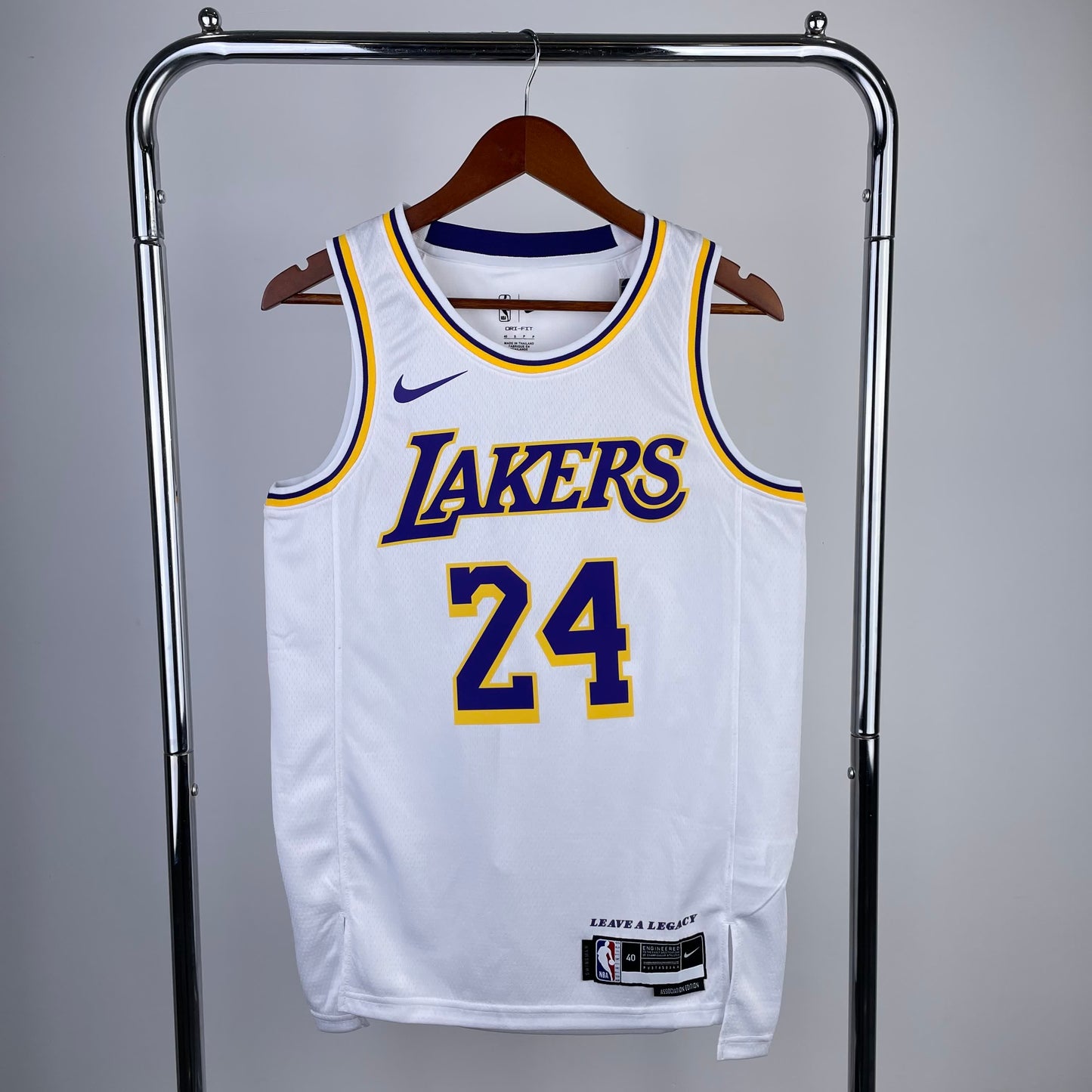 23 Season Lakers Round Neck White 24 # Kobe