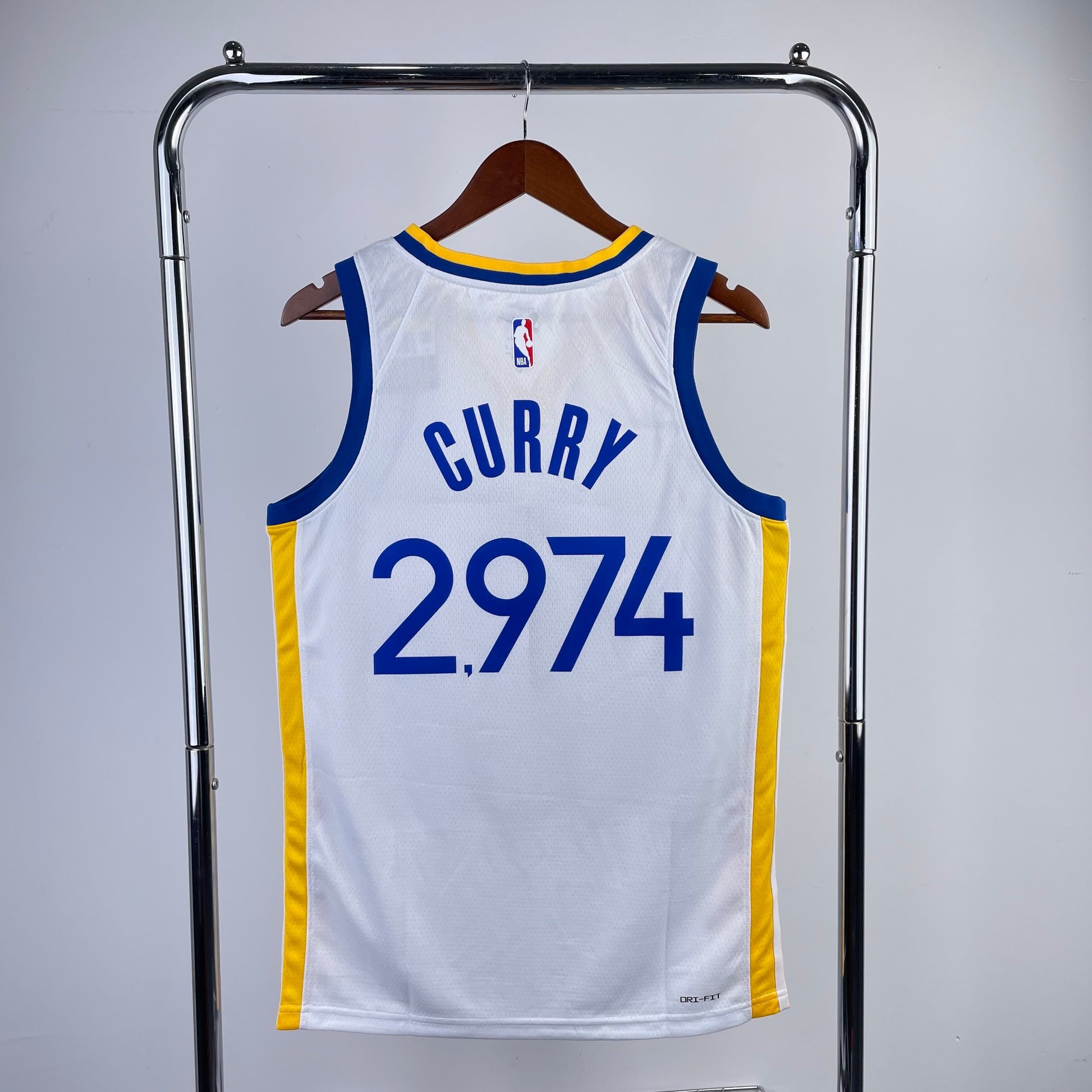 23 Season Warriors V-neck White 2974 # Curry