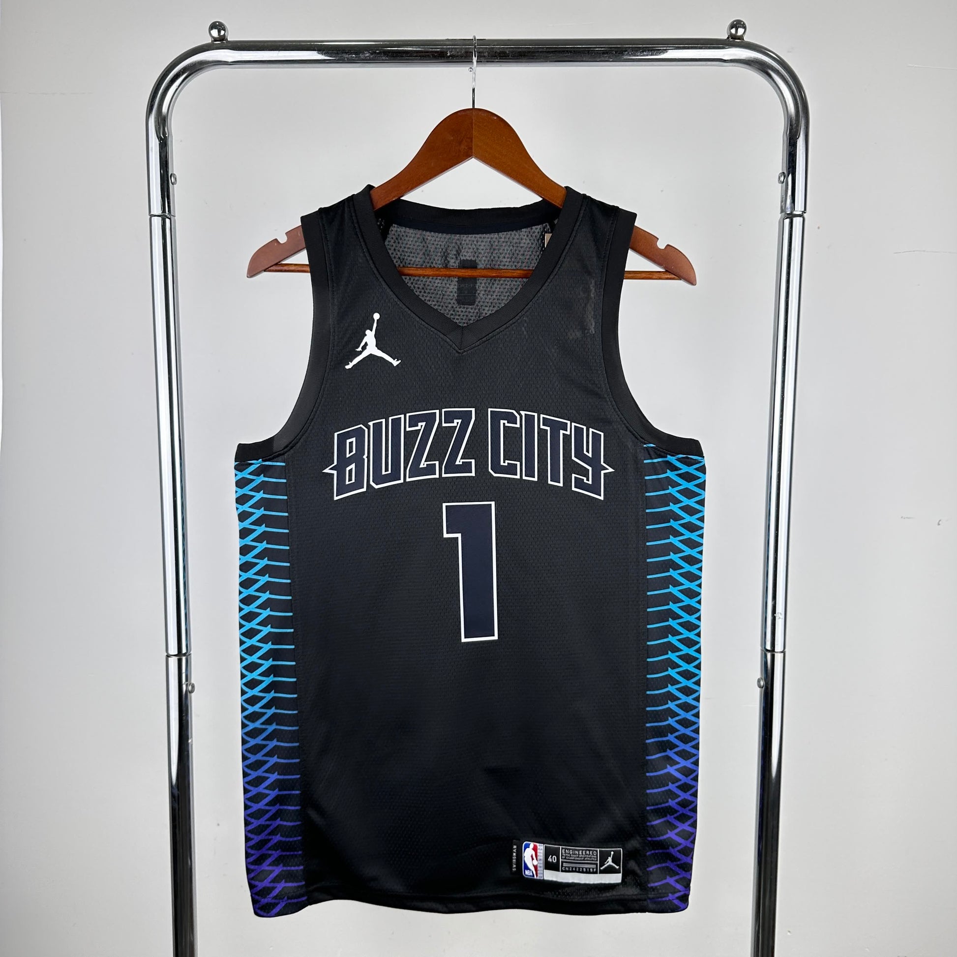 18 season Hornets City Edition No.1 Ball