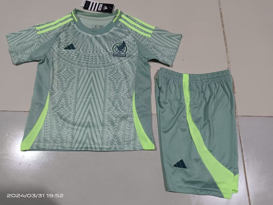 24/25 Kids Mexico away size: 16-28