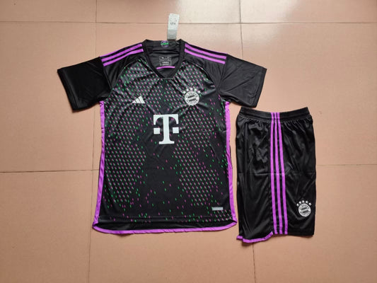 23/24 Bayern away