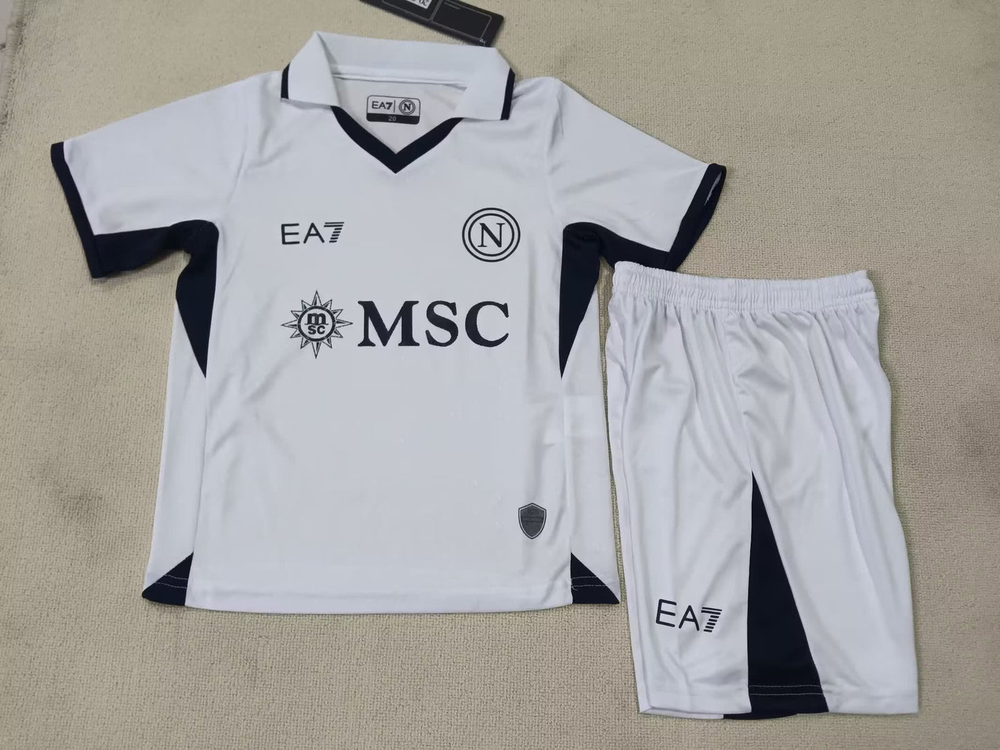 24/25 Kids Napoli away Size: 16-28