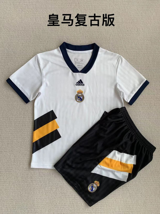 23/24 Real Madrid Retro Edition