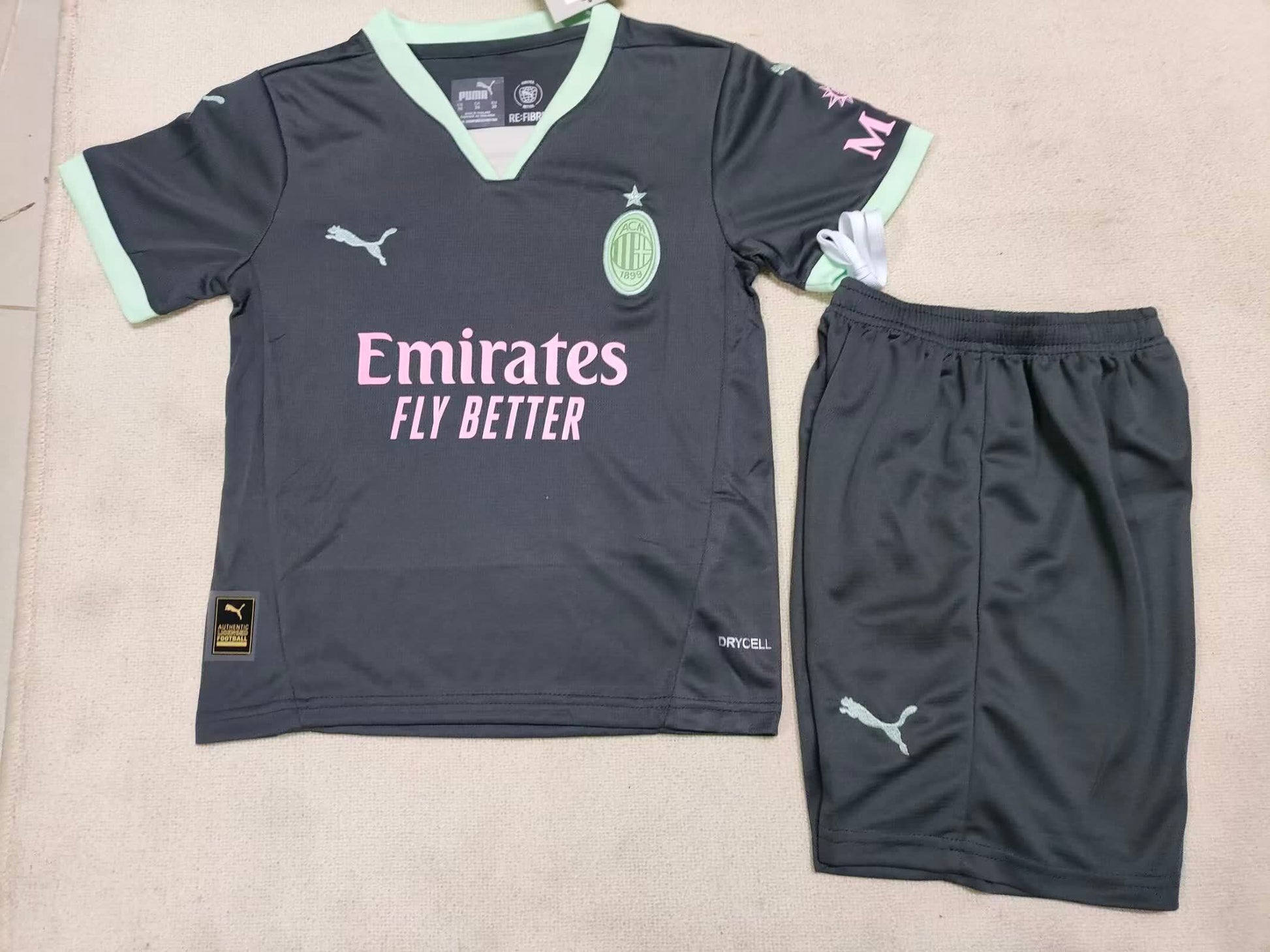 24/25 Kids AC Milan Second Away Size: 16-28
