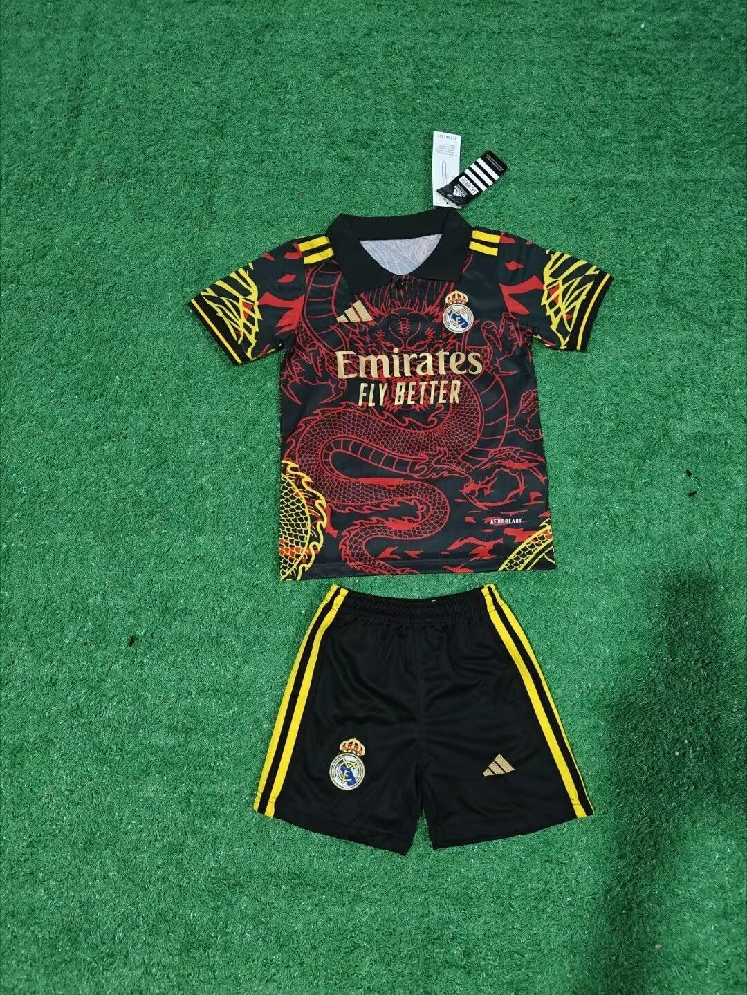 24/25 Kids Real Madrid Dragon Special Red Size 16~28