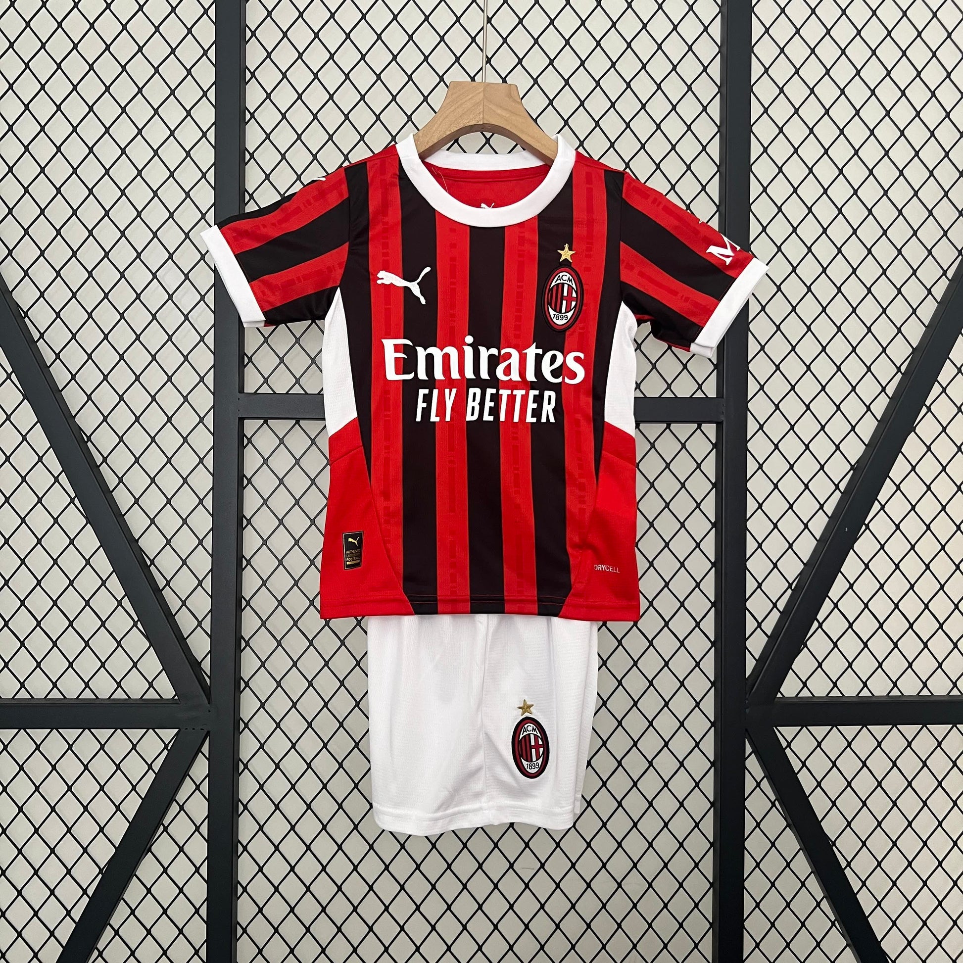24/25 Kids AC Home Size: 16-28