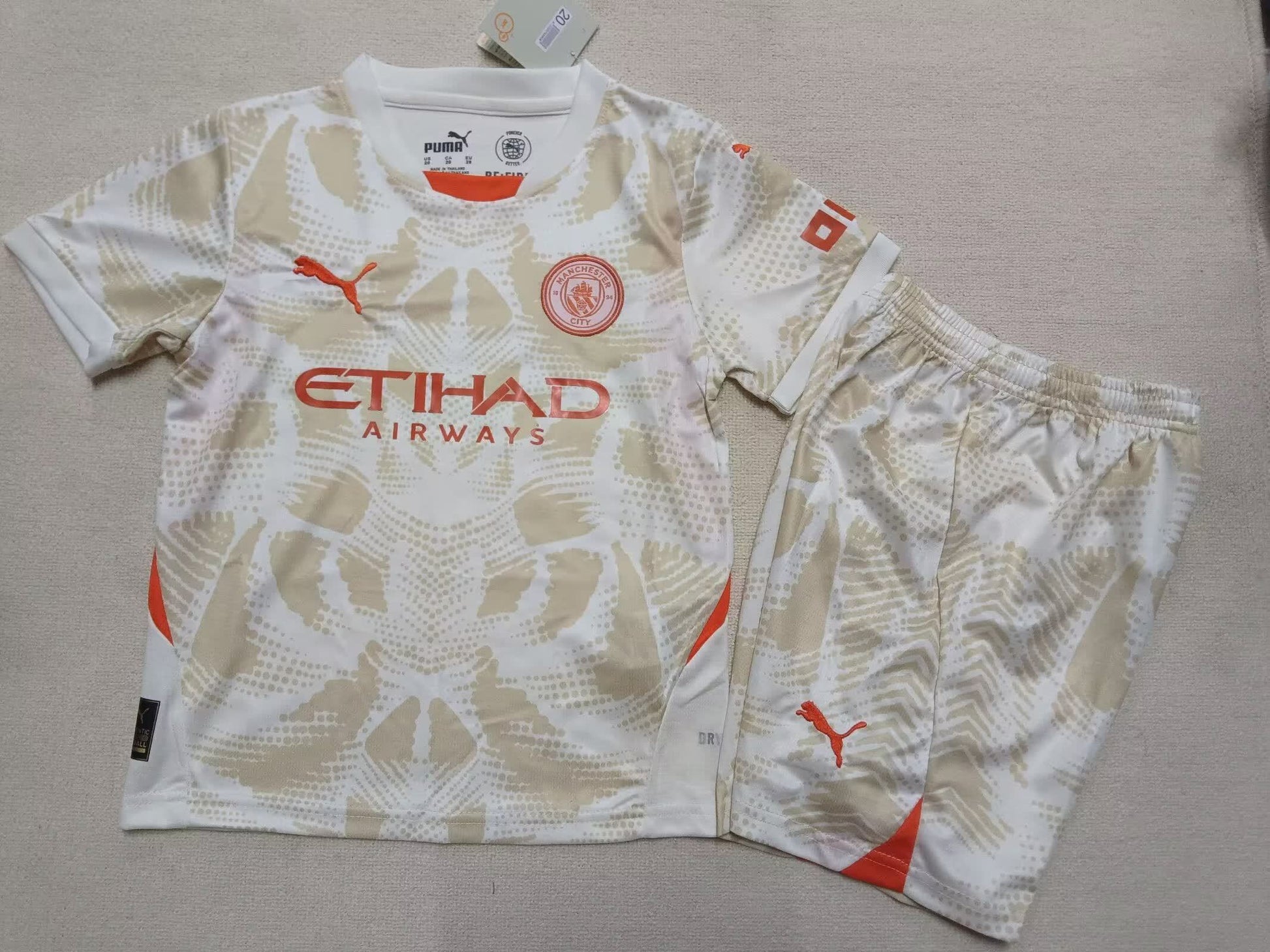 24/25 Kids Manchester City goalkeeper size: 16-28