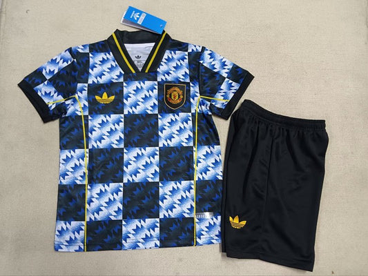 /27 Kids Manchester United Retro Special Edition &amp; Size 16-305