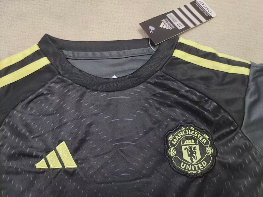/26 Kids Manchester United goalkeeper black size16-305