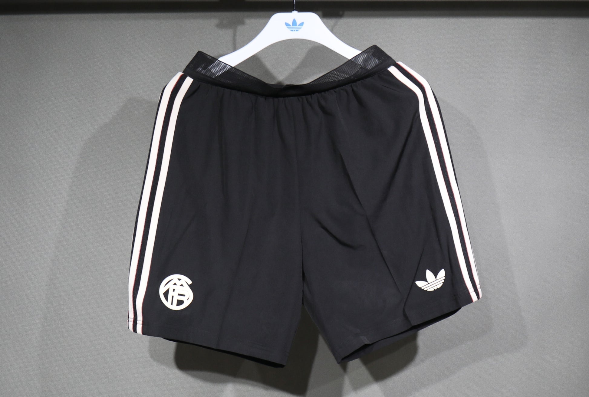 25/26 Bayern Munich Second away player shorts S-3XL