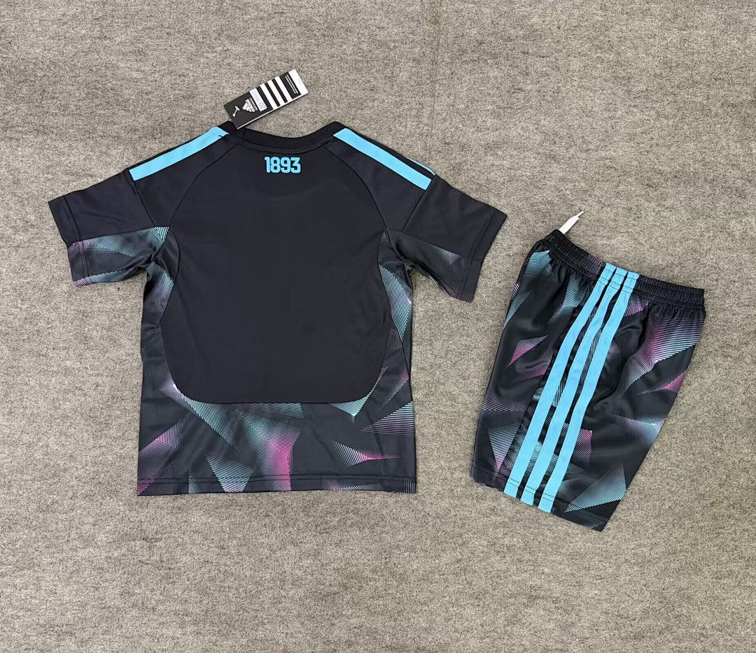 /27 Kids Argentina Goalkeeper Black &amp; Size 16-282