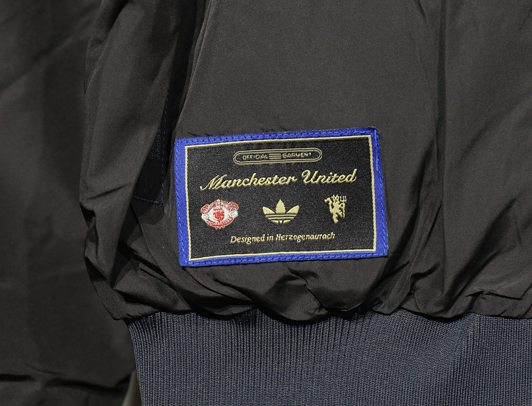 /26 Manchester United leisure culture double-sided sports cotton jacket S-XXL7
