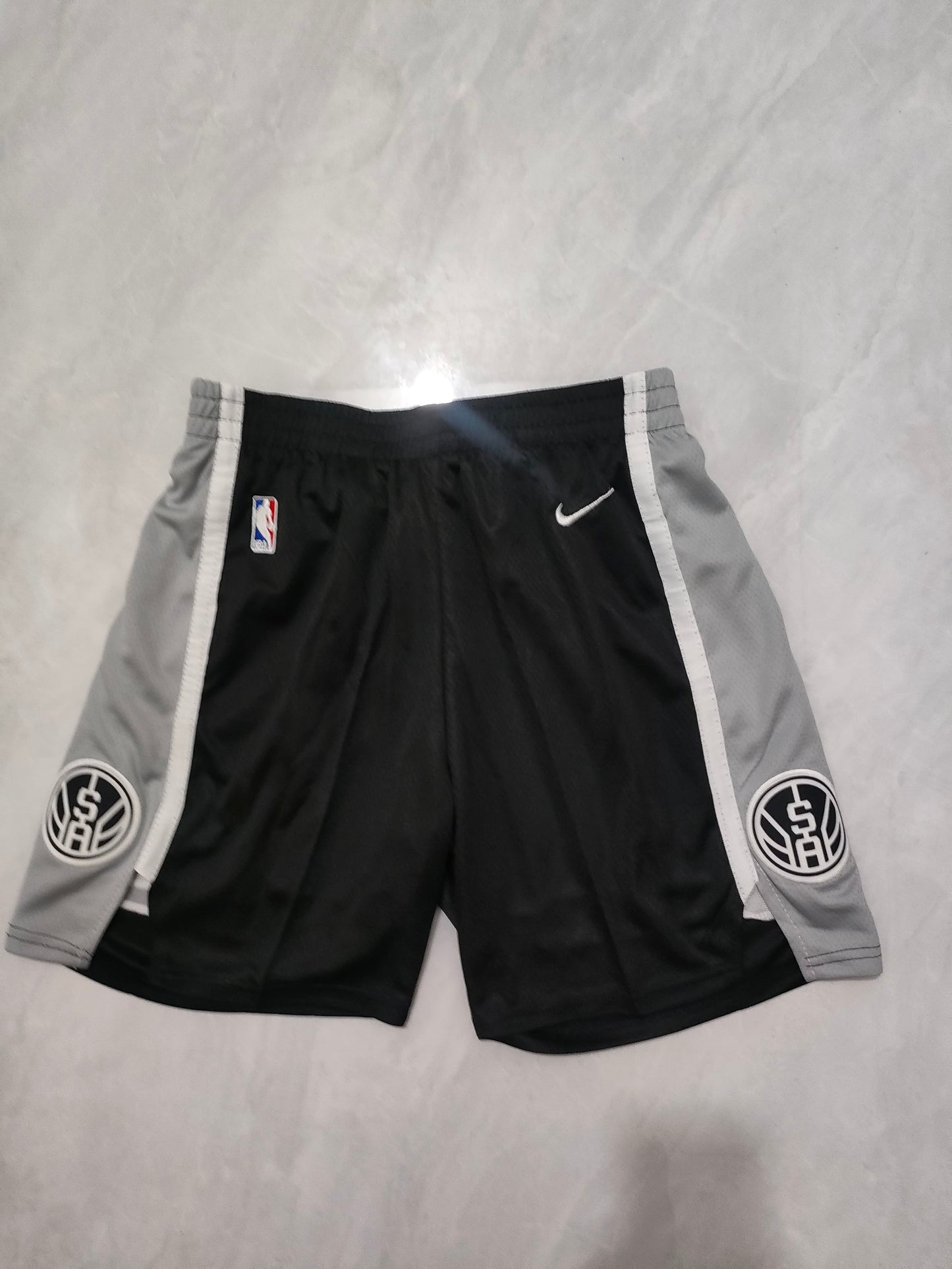 NBA Kids Spurs Black Shorts S-XXL