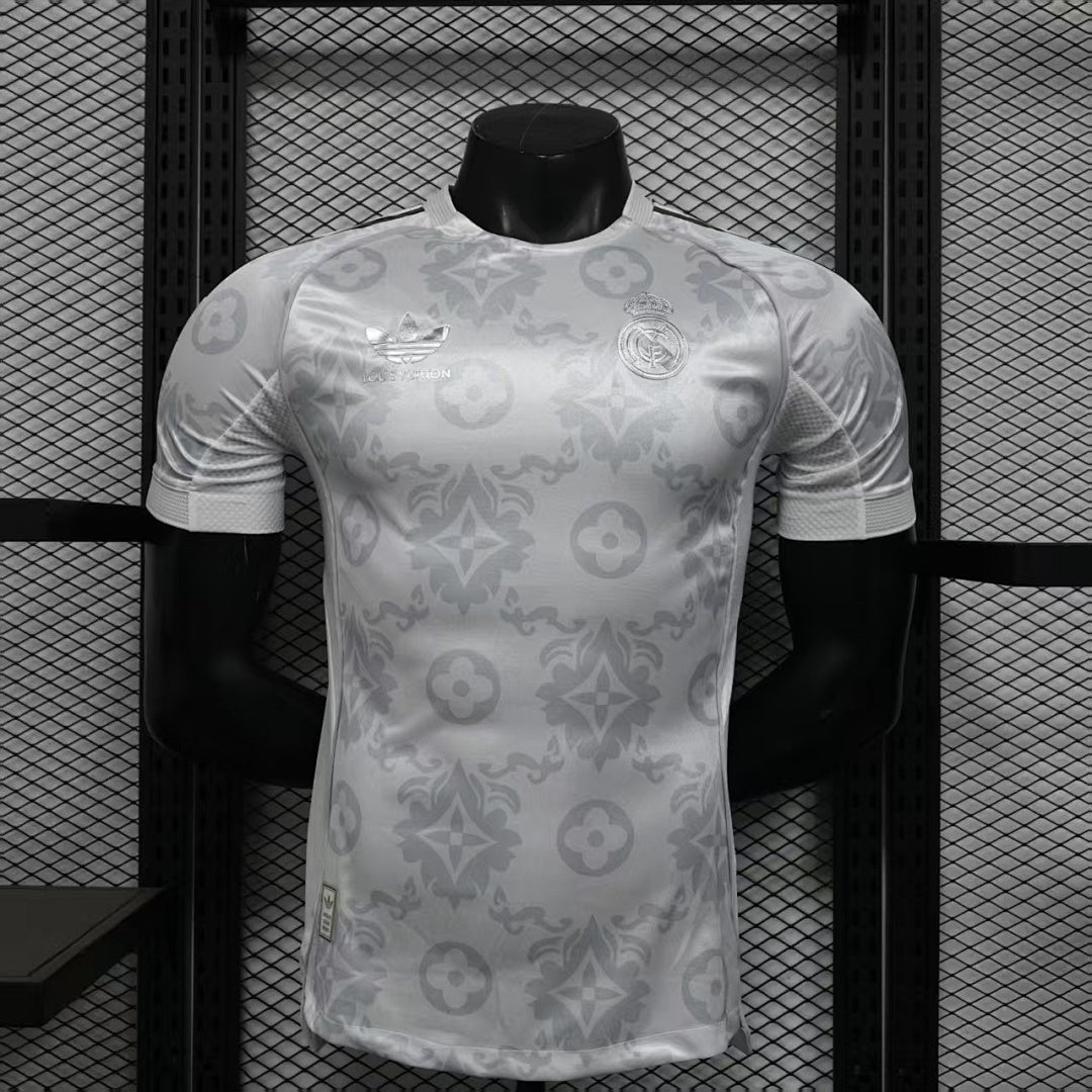 /26 Real Madrid Platinum Player Edition S-XXL5